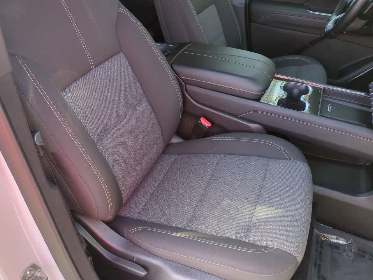 Thumbnail: 2025 GMC Acadia - 22