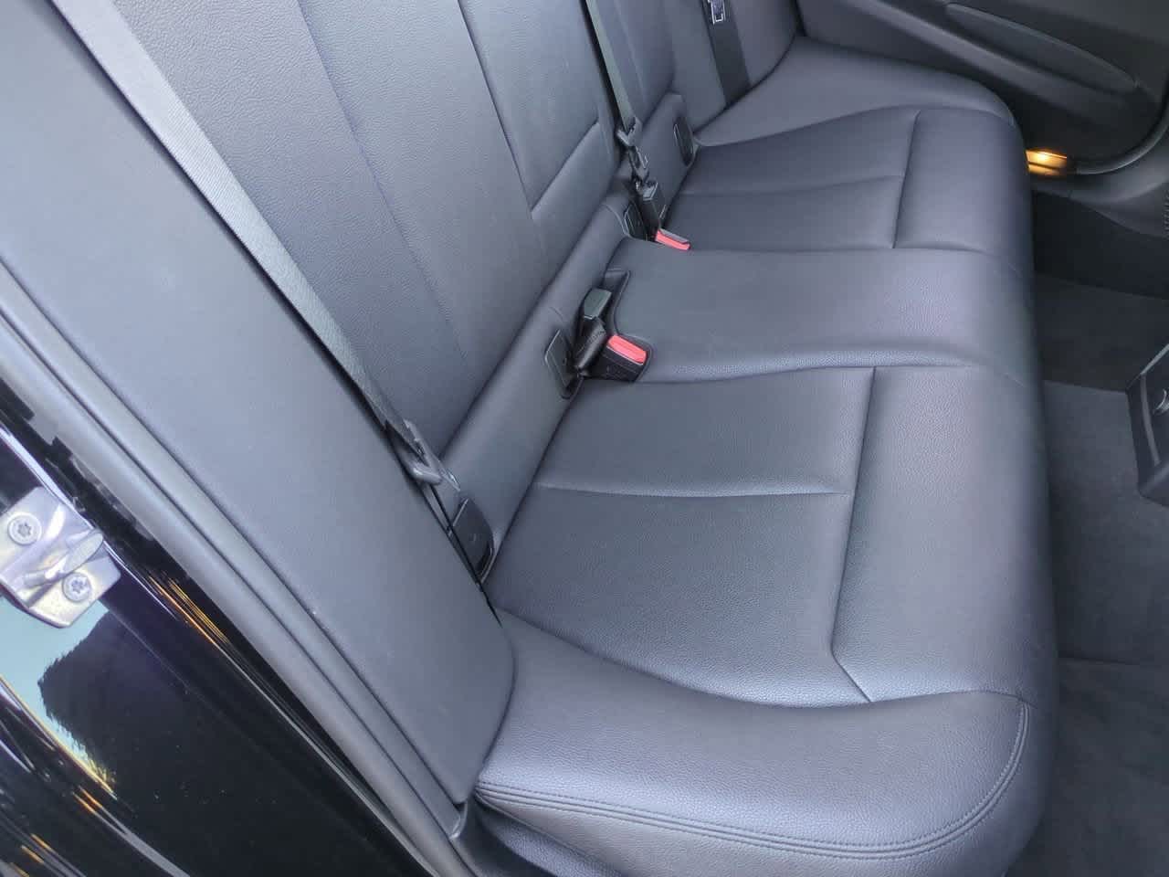 Thumbnail: 2018 BMW 3 Series - 22