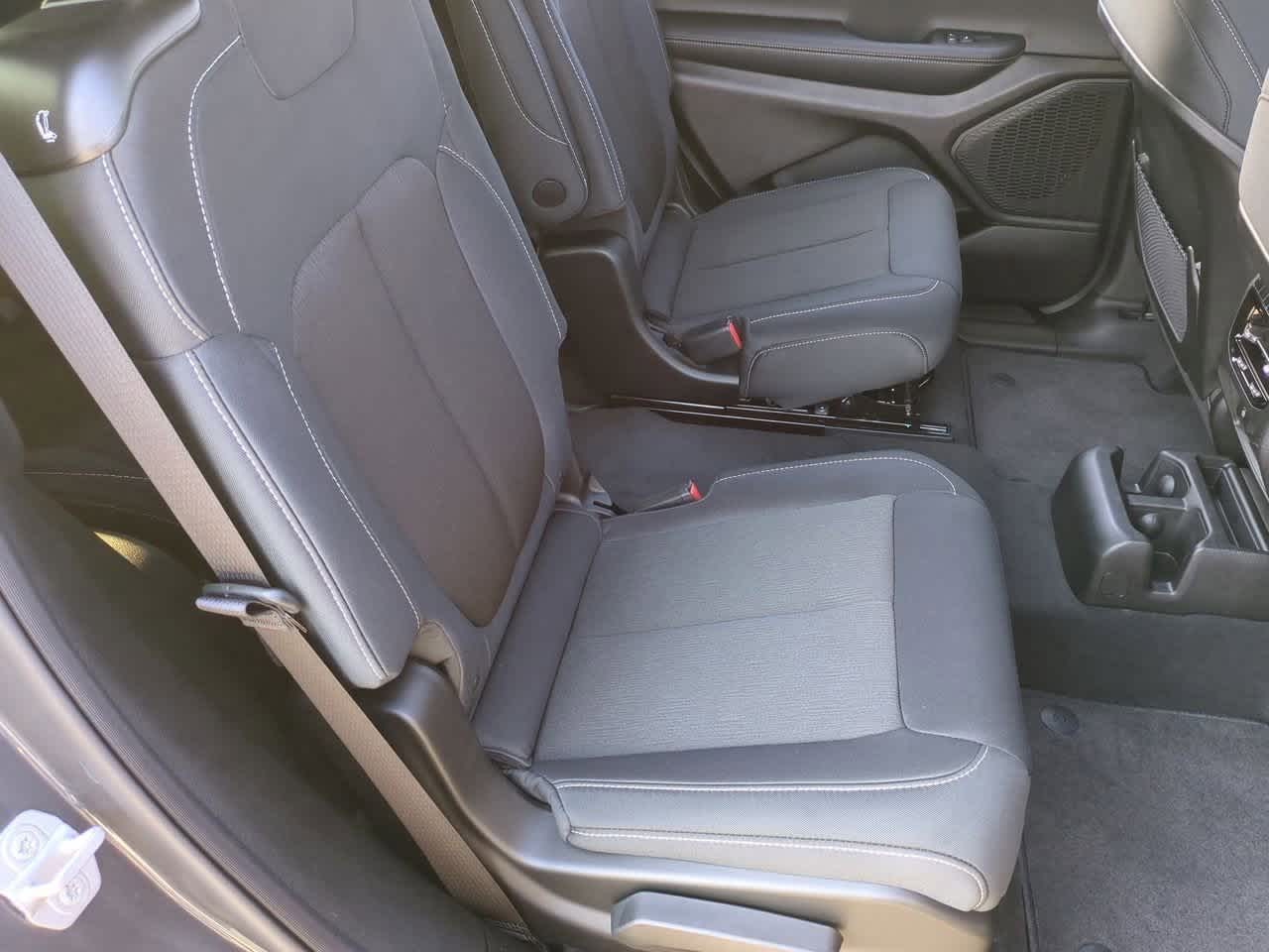 Thumbnail: 2025 Jeep Grand Cherokee L - 22