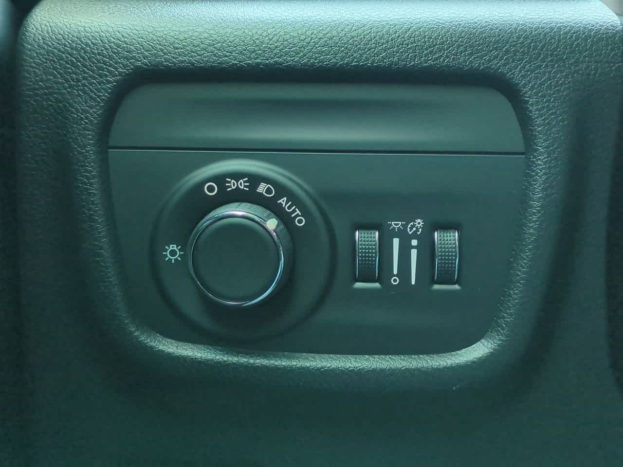 Thumbnail: 2025 Jeep Grand Cherokee L - 18