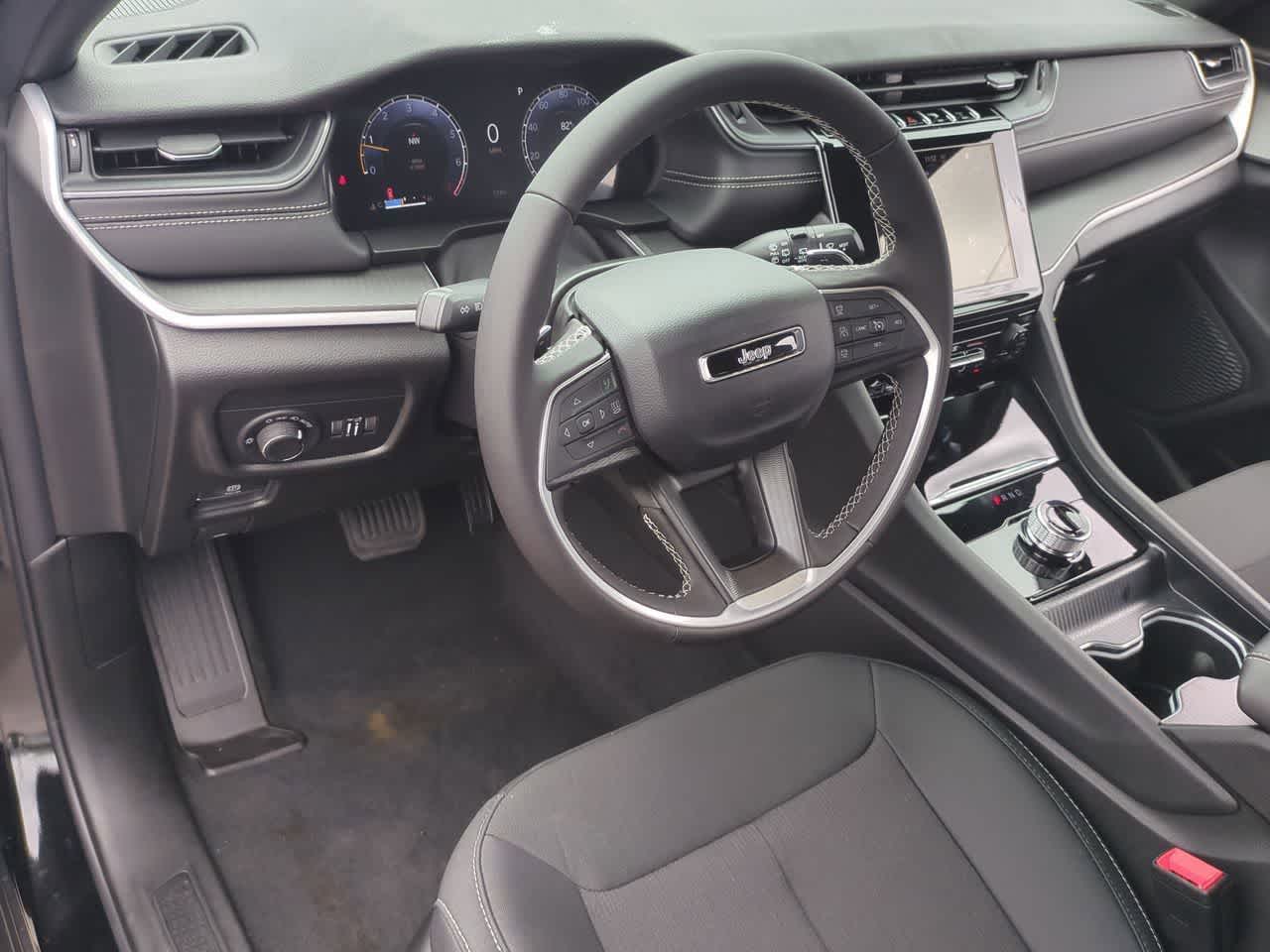 Thumbnail: 2026 Jeep Grand Cherokee - 10