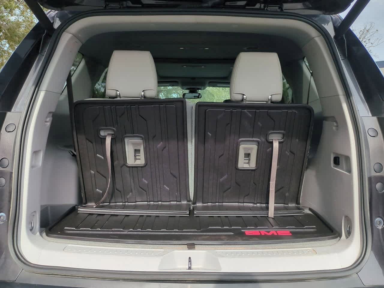 Thumbnail: 2017 GMC Acadia - 35