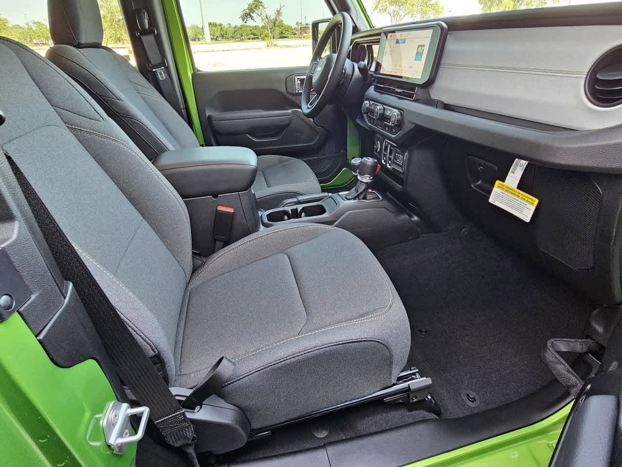 Thumbnail: 2025 Jeep Wrangler - 21