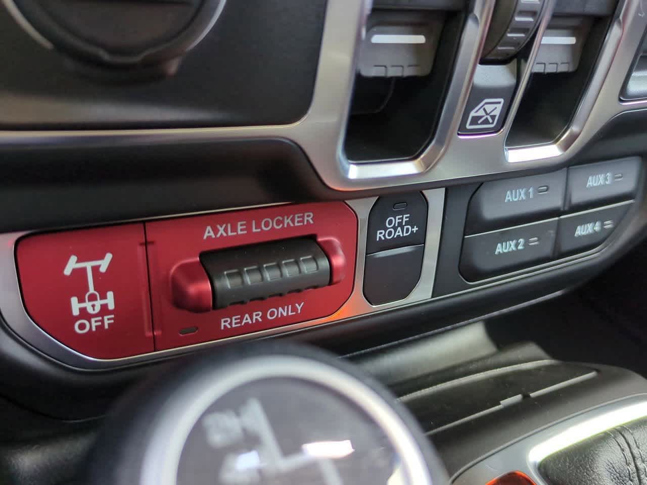 Thumbnail: 2025 Jeep Wrangler - 18