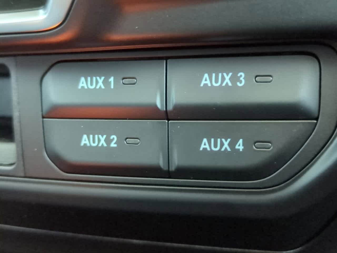 Thumbnail: 2025 Jeep Gladiator - 18