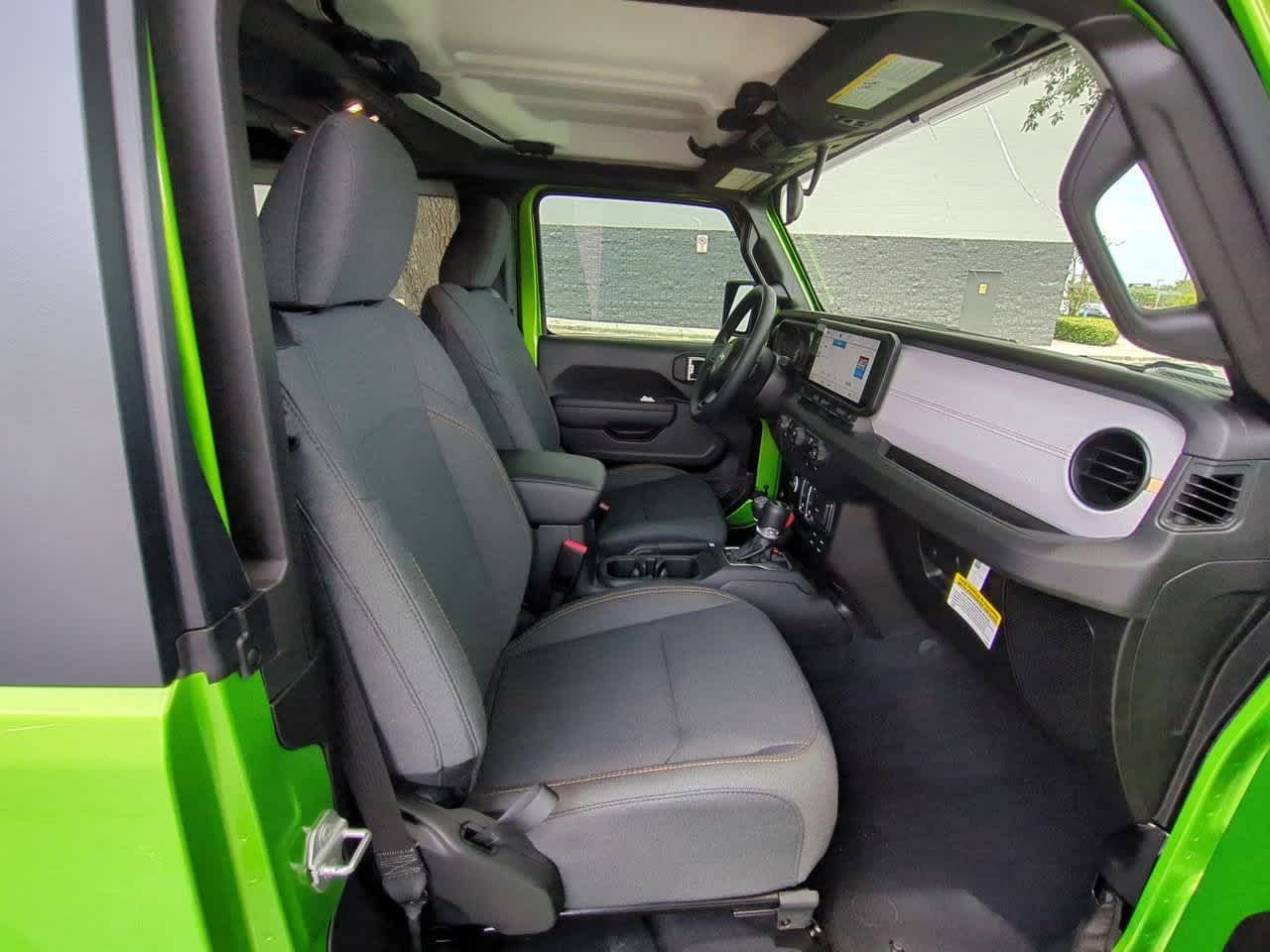 Thumbnail: 2025 Jeep Wrangler - 19