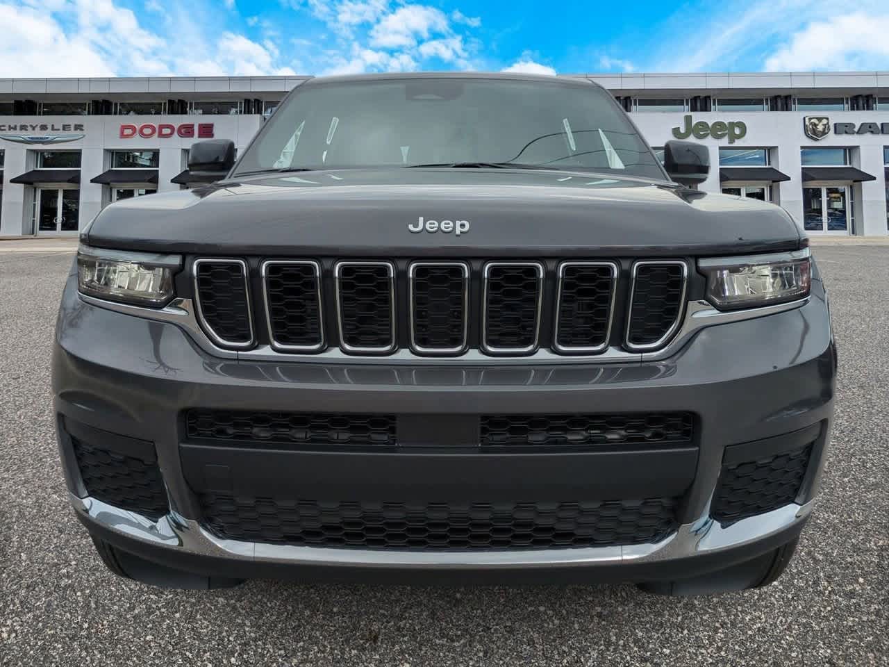 Thumbnail: 2025 Jeep Grand Cherokee L - 3