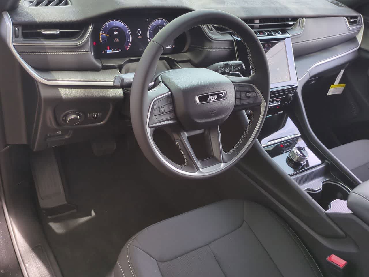 Thumbnail: 2026 Jeep Grand Cherokee L - 10