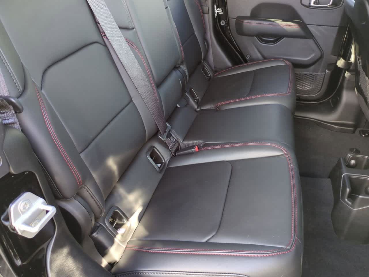 Thumbnail: 2026 Jeep Gladiator - 21