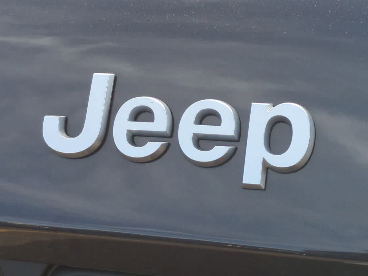 Thumbnail: 2026 Jeep Grand Cherokee - 12