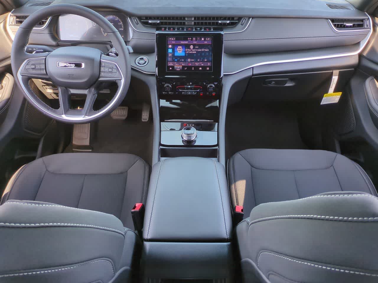 Thumbnail: 2025 Jeep Grand Cherokee - 16