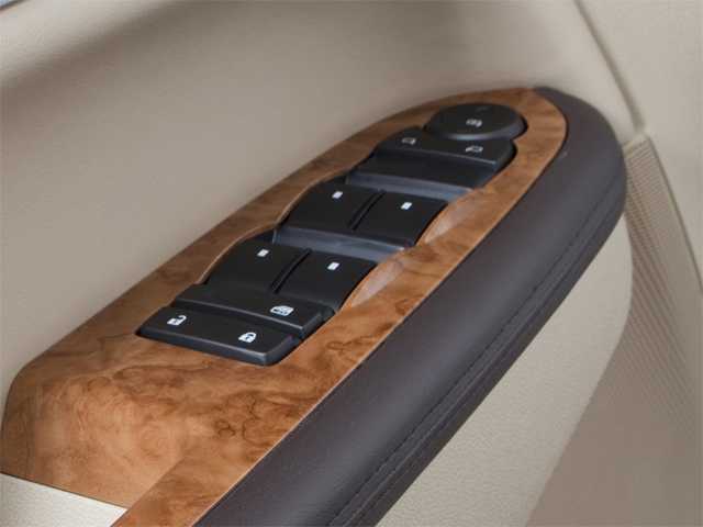 Thumbnail: 2011 Buick Enclave - 14