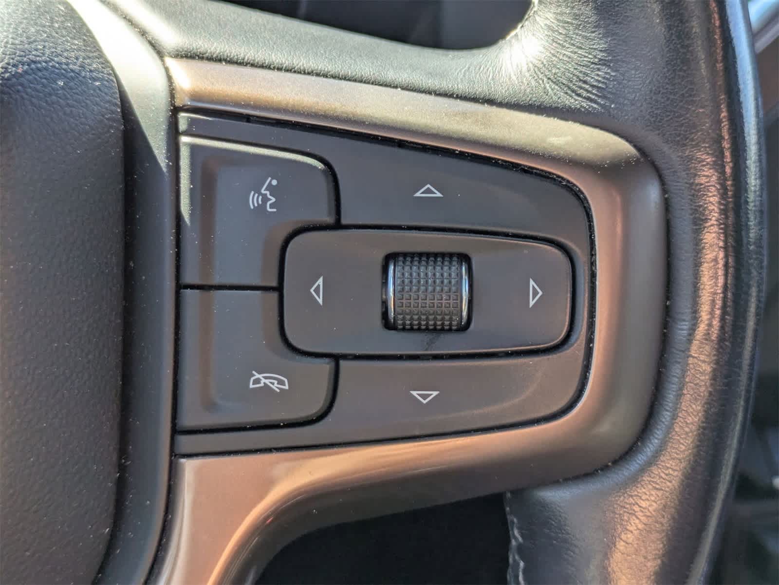 Thumbnail: 2020 Chevrolet Silverado 1500 - 8