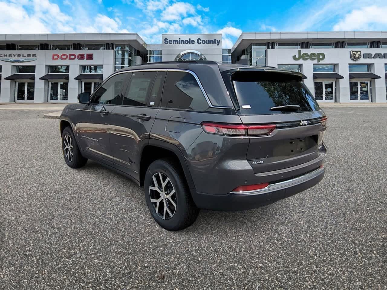 Thumbnail: 2025 Jeep Grand Cherokee - 6
