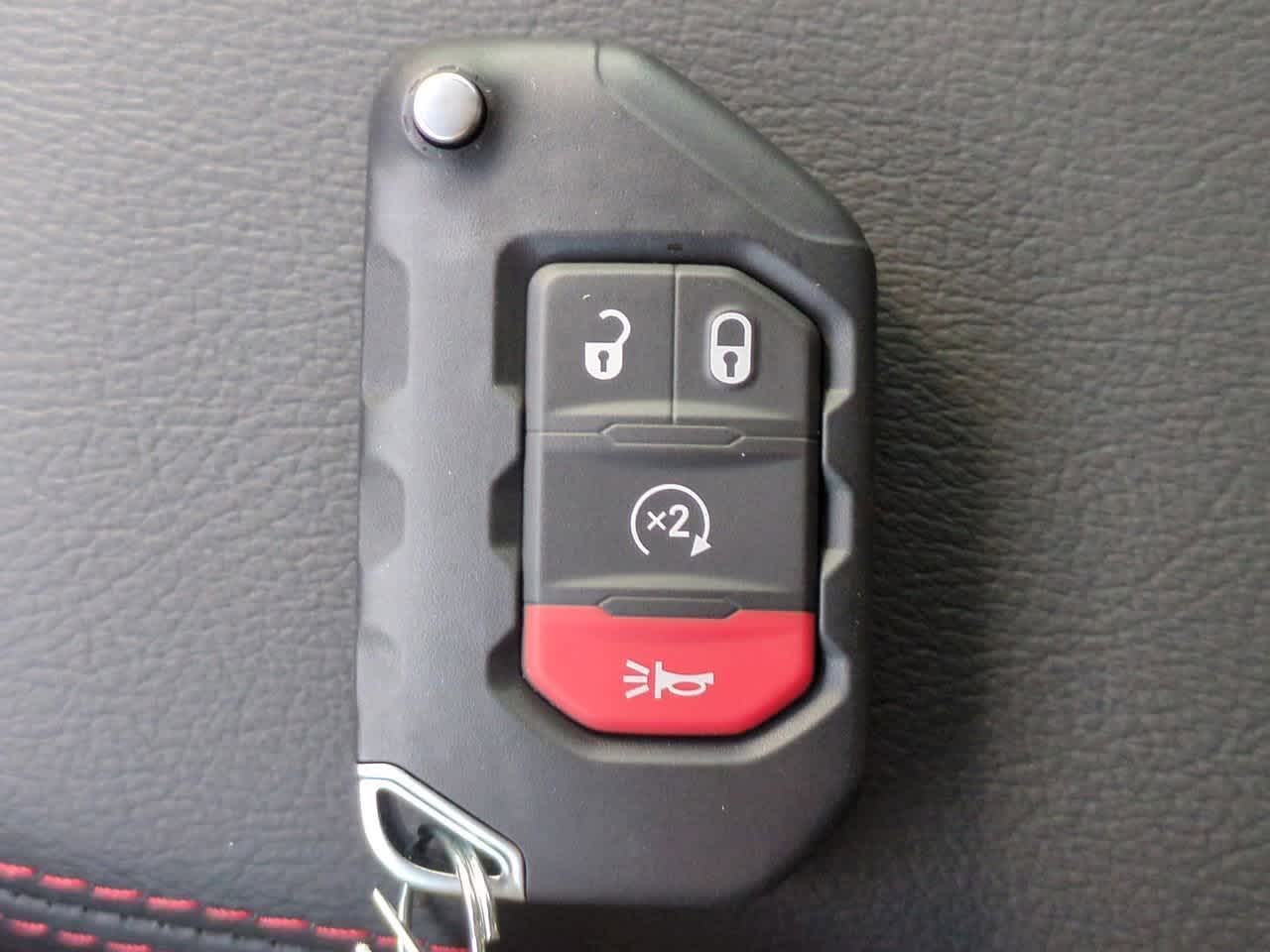 Thumbnail: 2026 Jeep Gladiator - 36