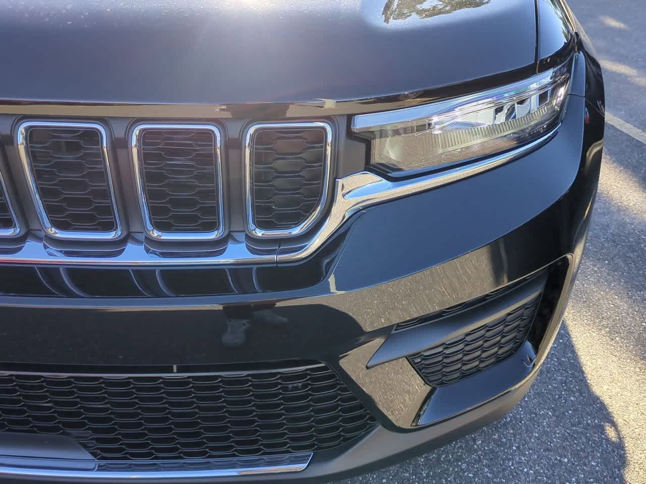 Thumbnail: 2025 Jeep Grand Cherokee - 11