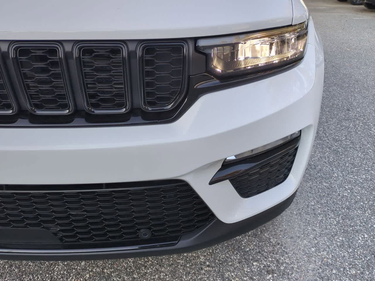 Thumbnail: 2025 Jeep Grand Cherokee - 11