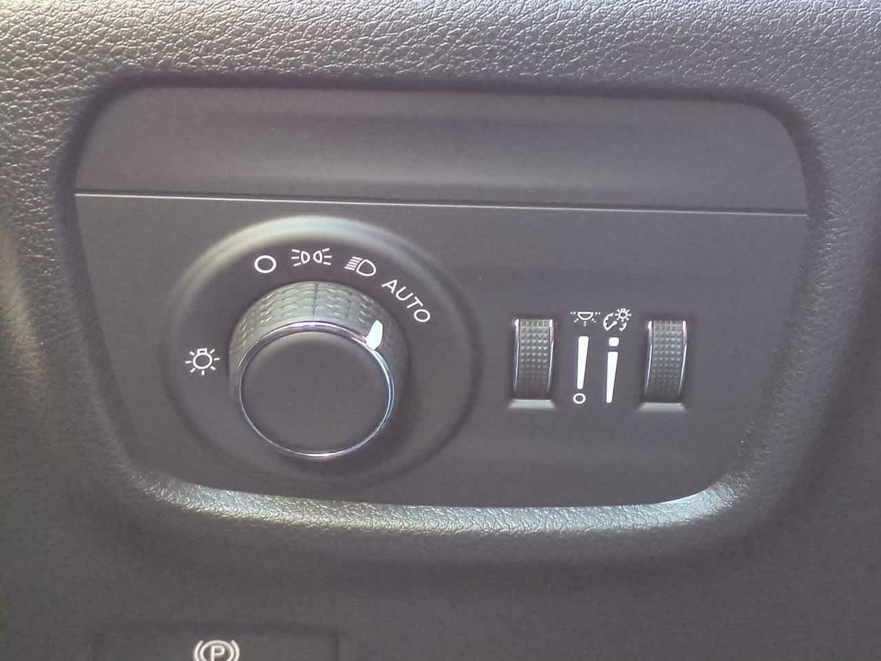 Thumbnail: 2025 Jeep Grand Cherokee L - 18