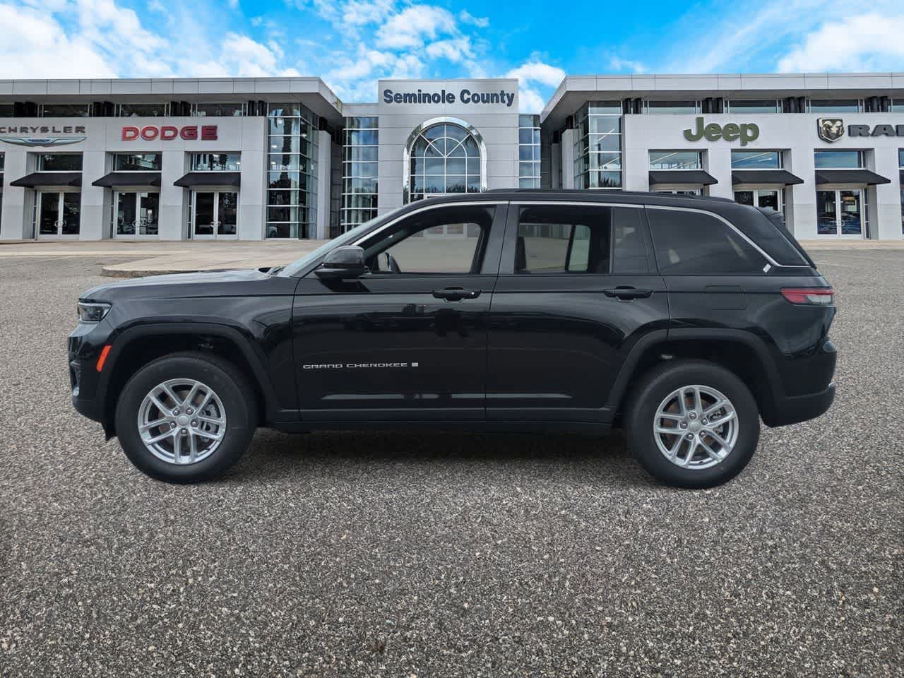 Thumbnail: 2026 Jeep Grand Cherokee - 5
