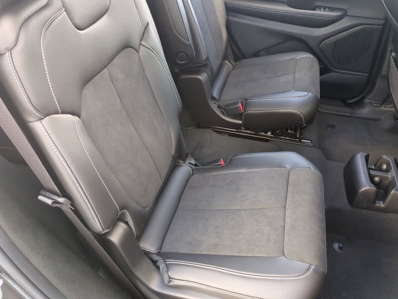 Thumbnail: 2025 Jeep Grand Cherokee L - 22