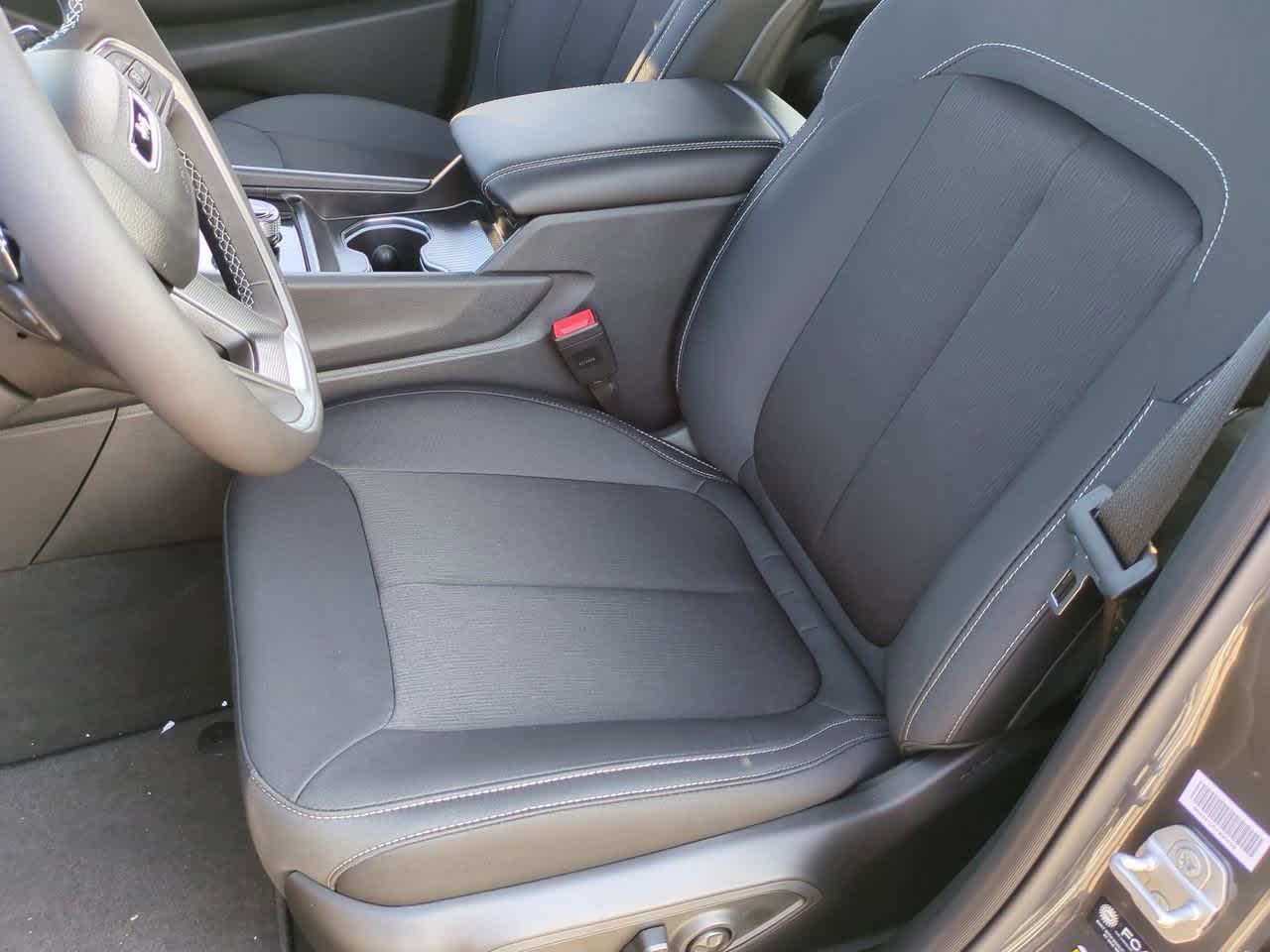 Thumbnail: 2025 Jeep Grand Cherokee L - 17