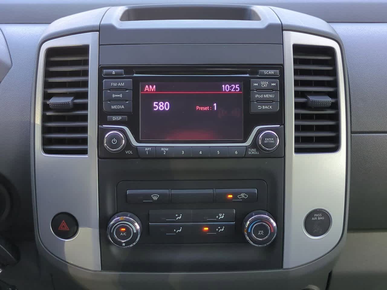 Thumbnail: 2018 Nissan Frontier - 28