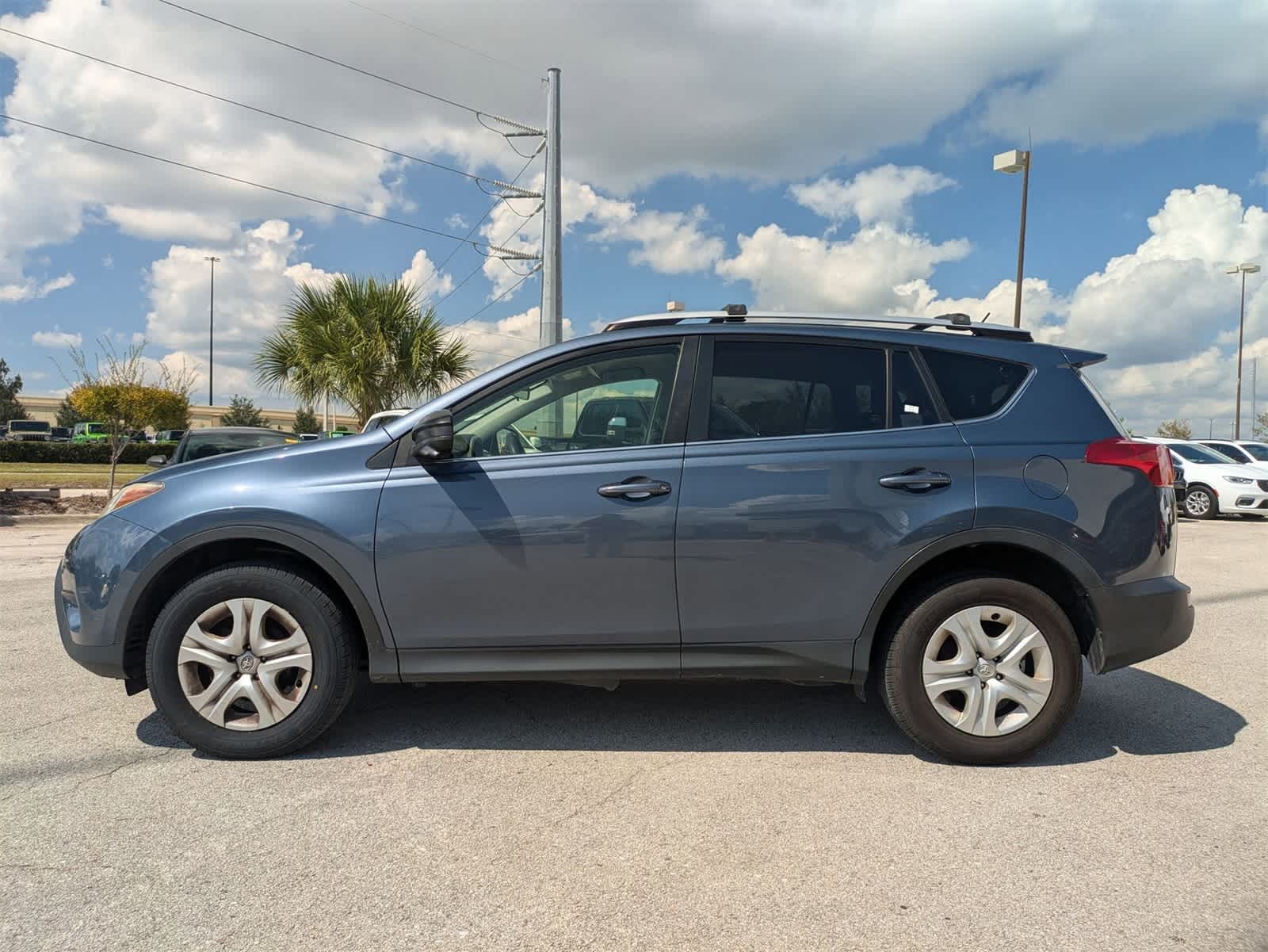 Thumbnail: 2014 Toyota RAV4 - 7
