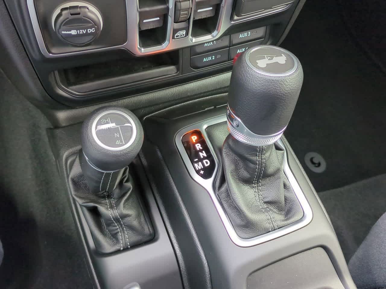 Thumbnail: 2025 Jeep Wrangler - 32