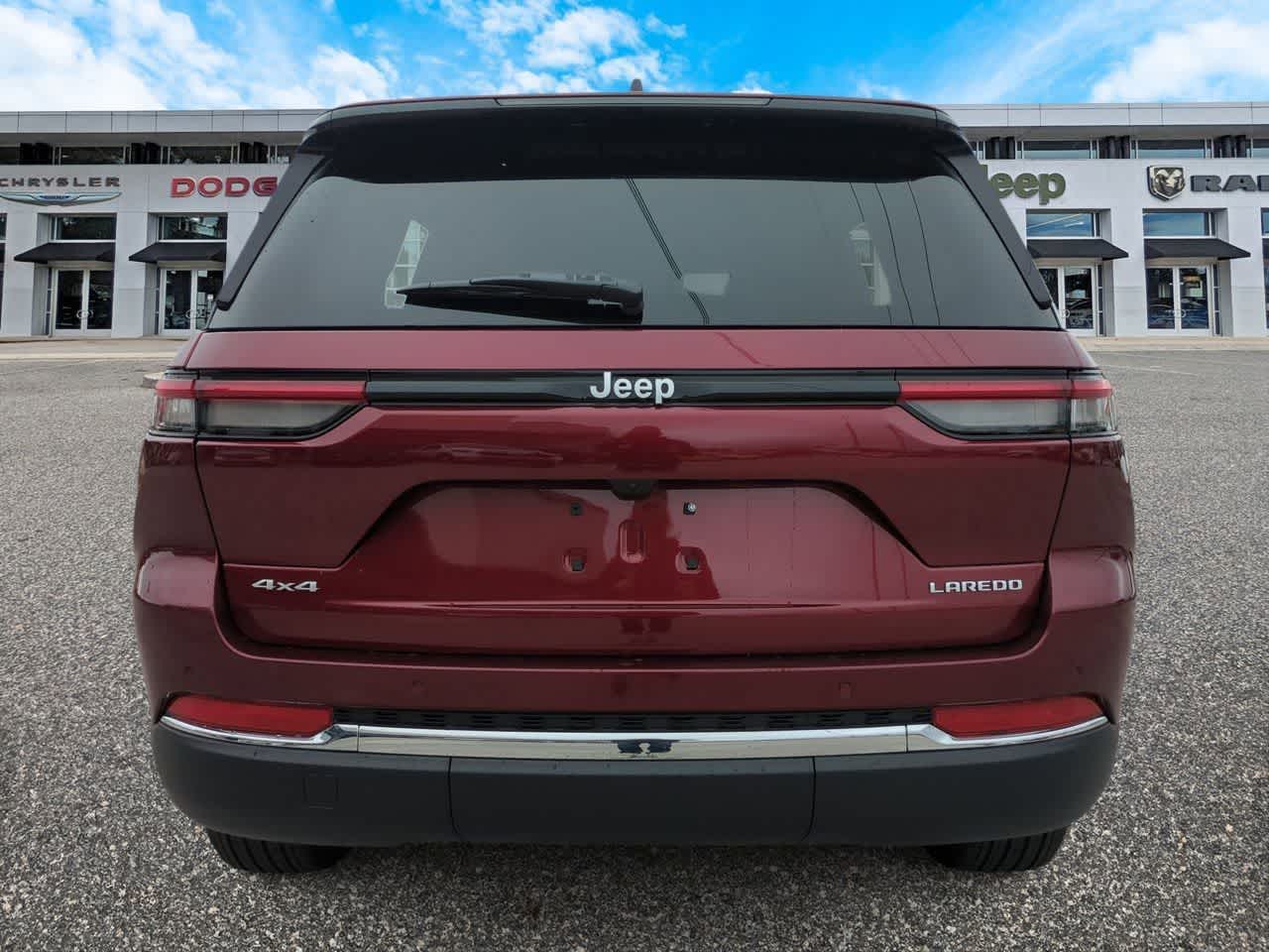 Thumbnail: 2025 Jeep Grand Cherokee - 7