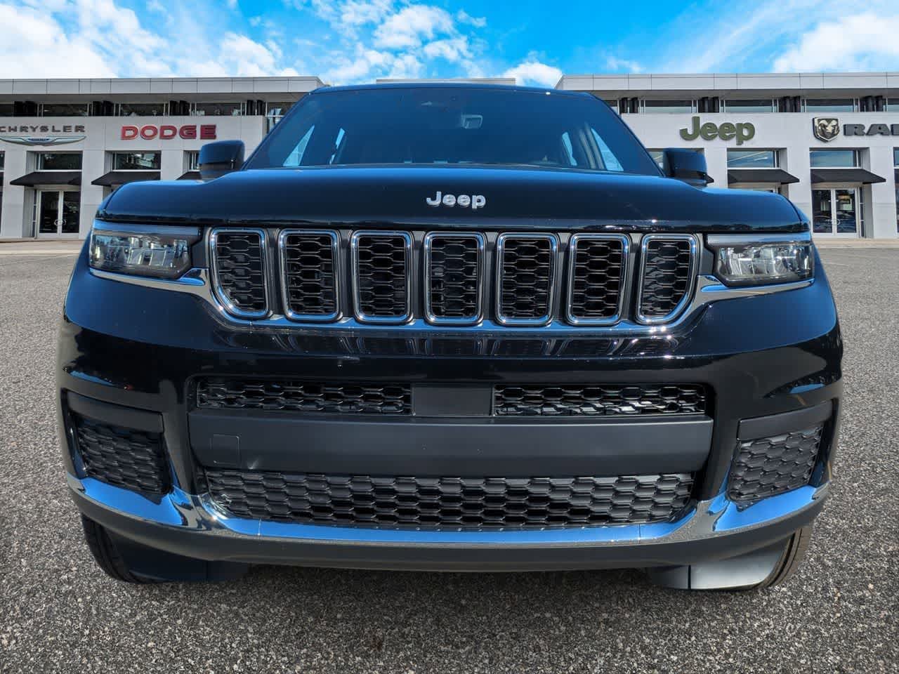 Thumbnail: 2025 Jeep Grand Cherokee L - 3