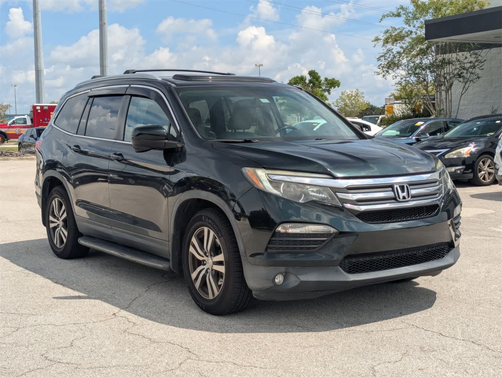 Thumbnail: 2016 Honda Pilot - 3