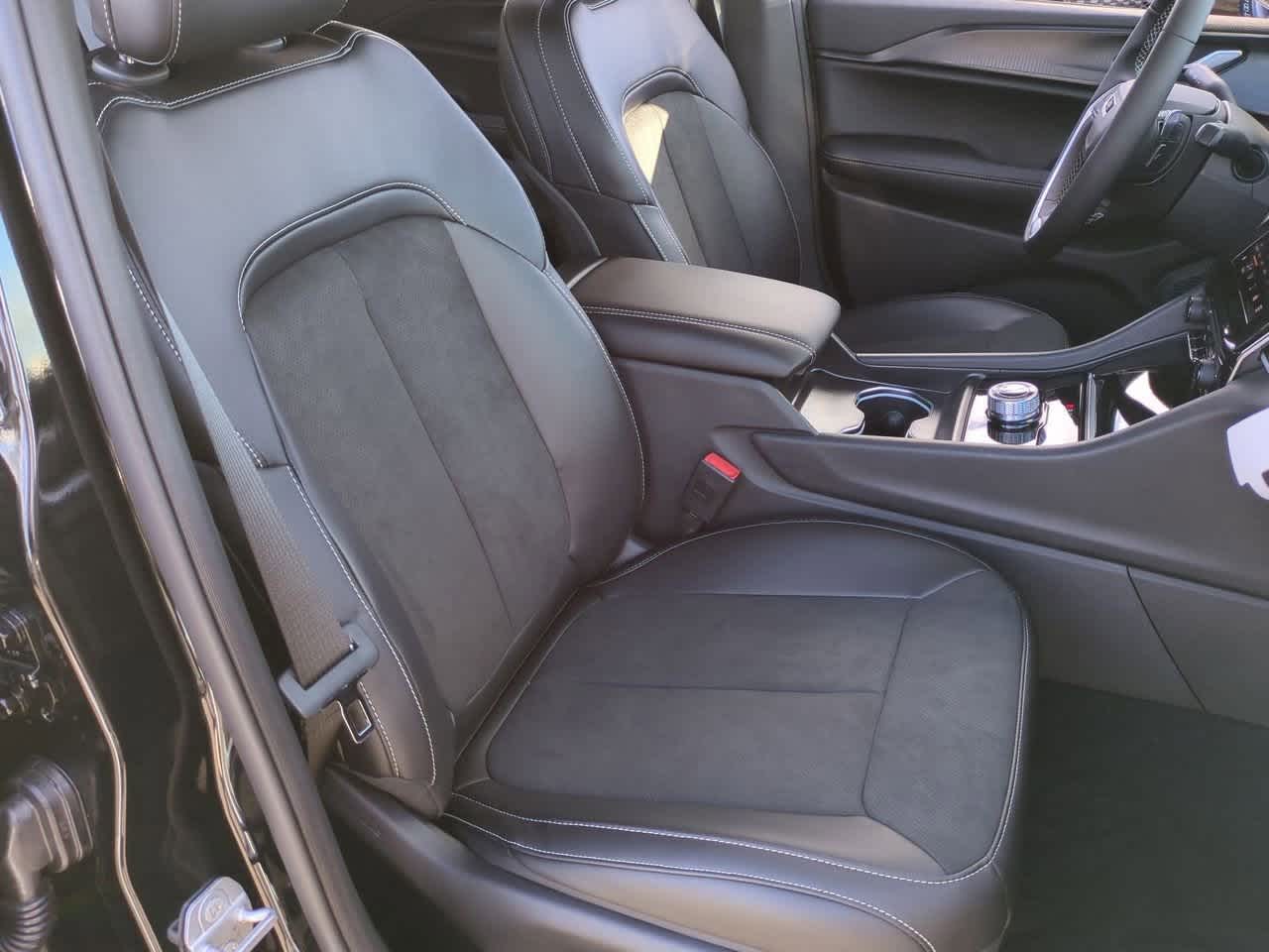 Thumbnail: 2025 Jeep Grand Cherokee - 22