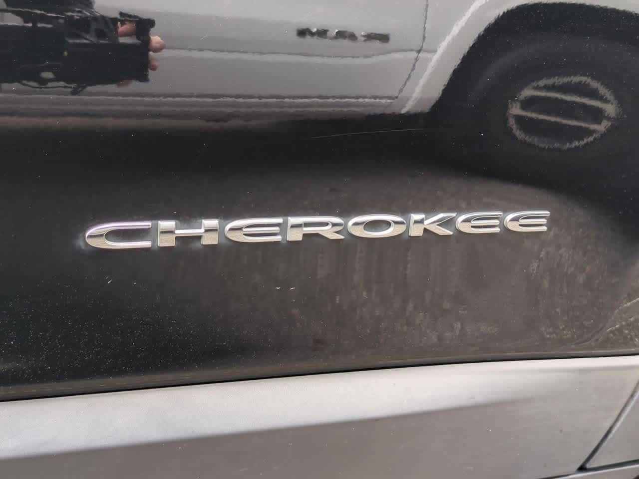 Thumbnail: 2020 Jeep Cherokee - 13