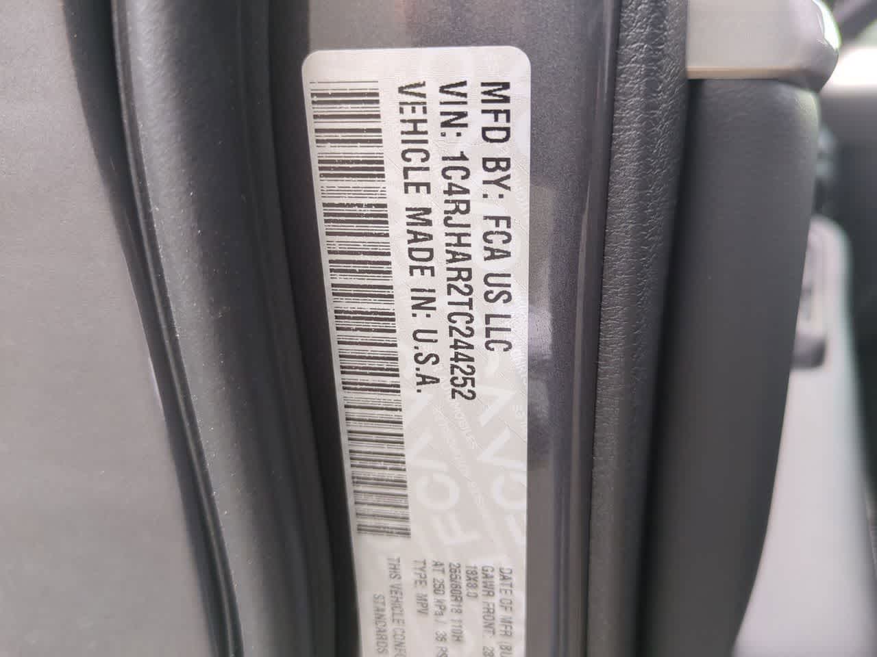 Thumbnail: 2026 Jeep Grand Cherokee - 38
