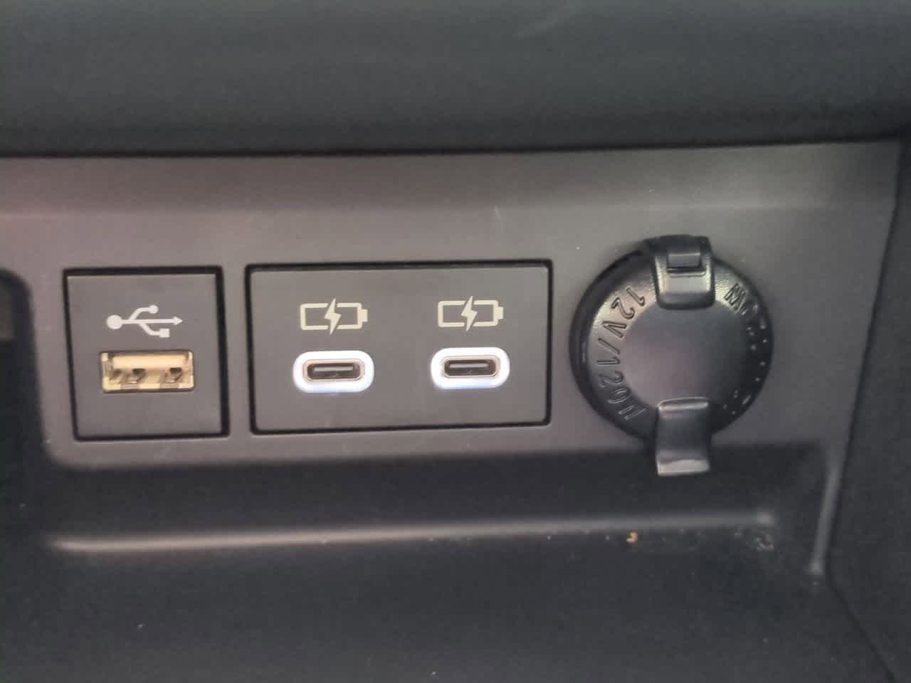 Thumbnail: 2024 Toyota Highlander - 32