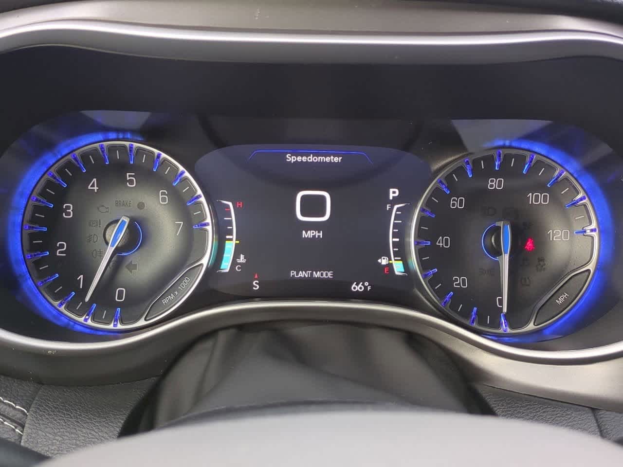 Thumbnail: 2026 Chrysler Pacifica - 34