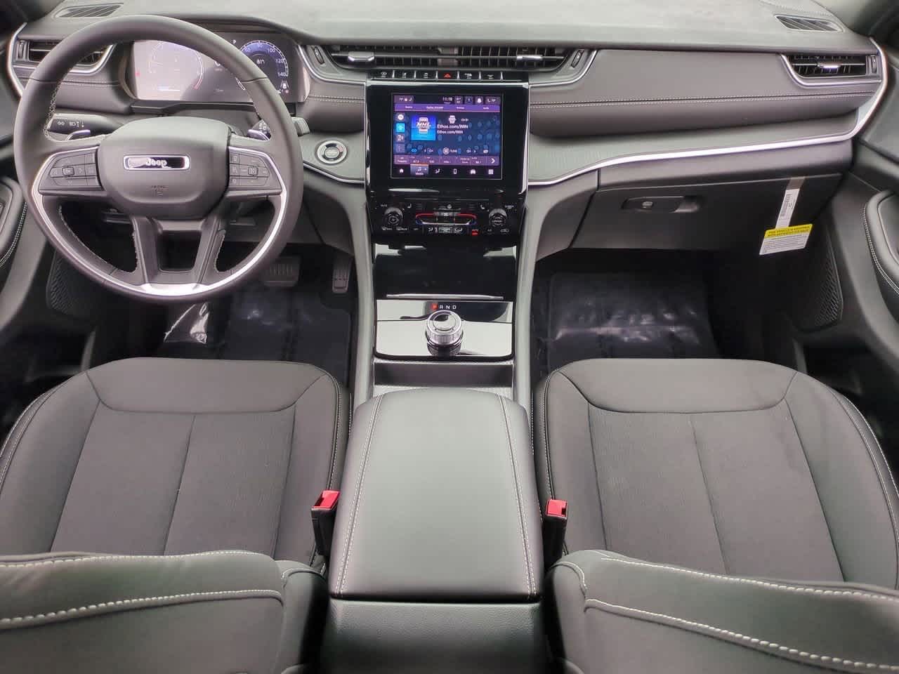 Thumbnail: 2025 Jeep Grand Cherokee L - 16