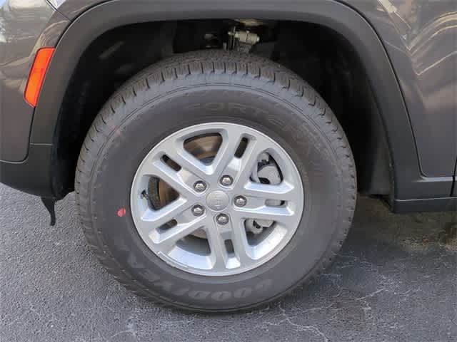 Thumbnail: 2025 Jeep Grand Cherokee - 14