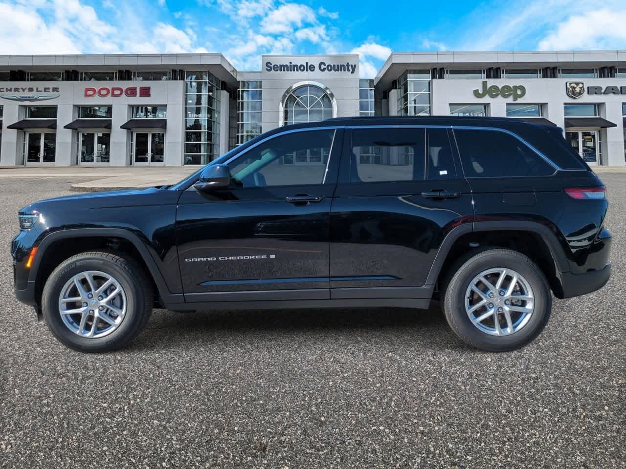 Thumbnail: 2025 Jeep Grand Cherokee - 5