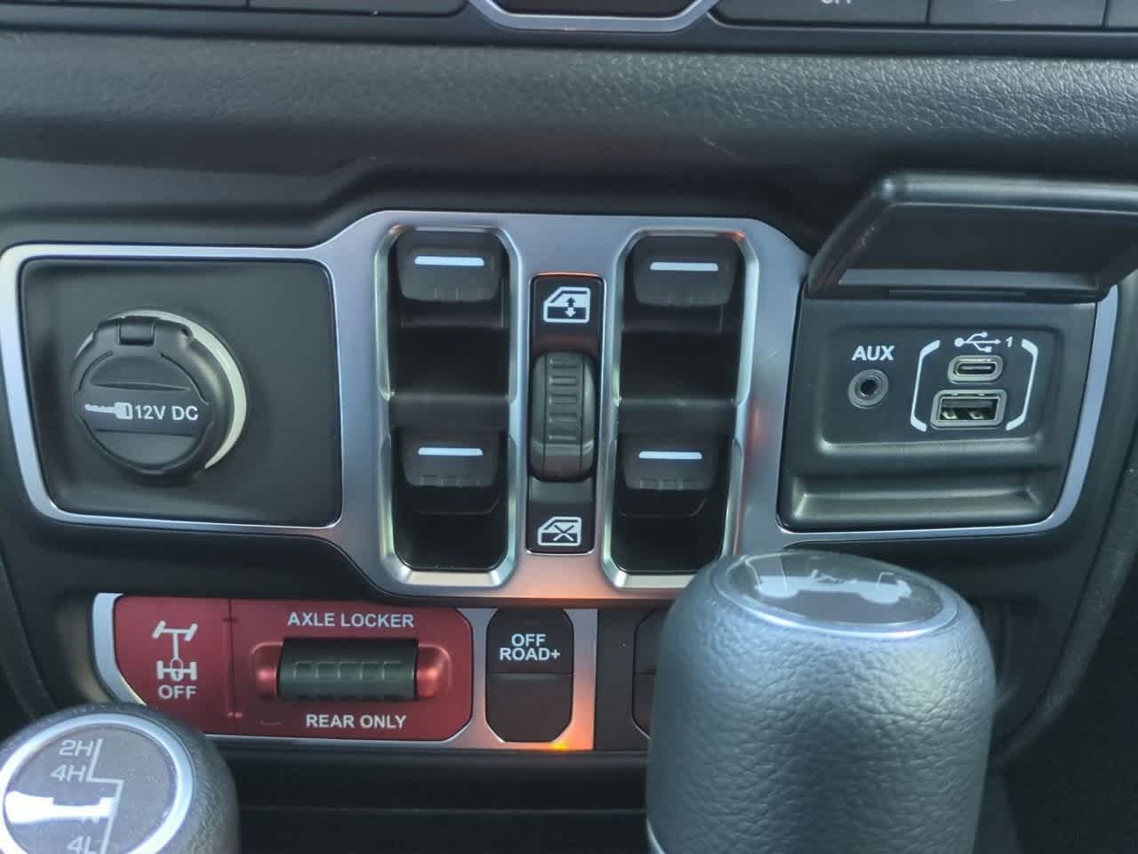 Thumbnail: 2025 Jeep Wrangler - 30