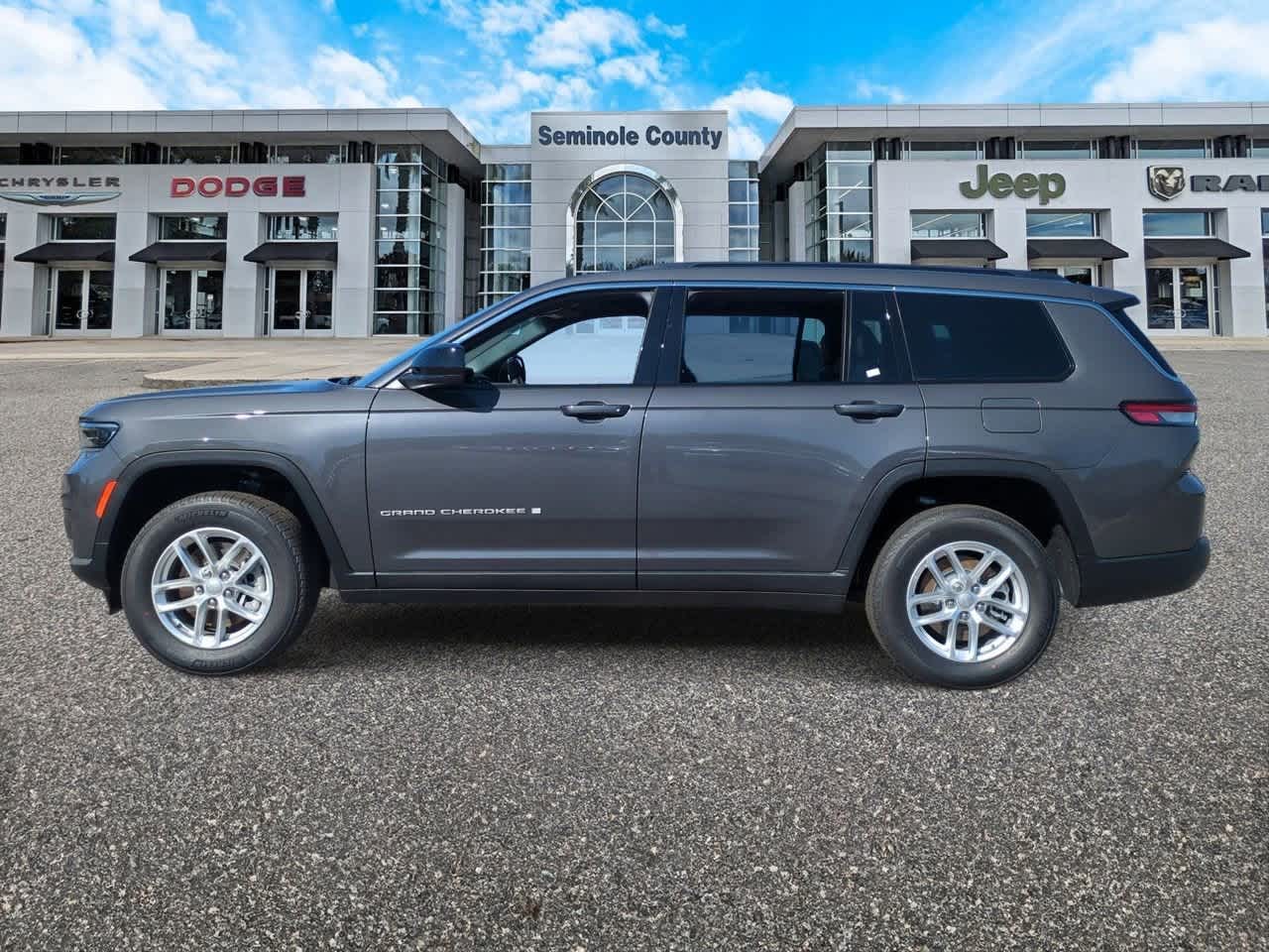 Thumbnail: 2025 Jeep Grand Cherokee L - 5