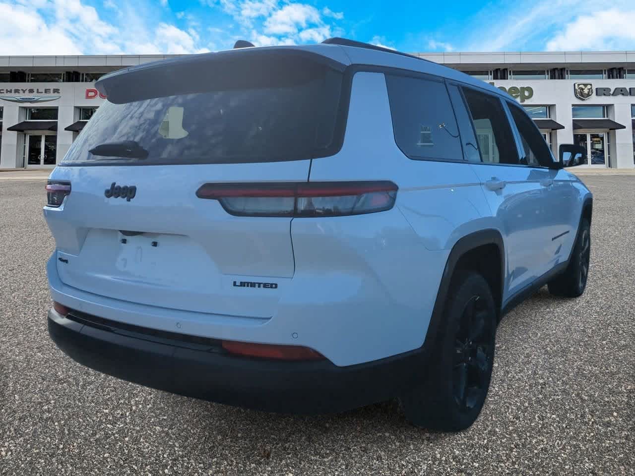 Thumbnail: 2025 Jeep Grand Cherokee L - 8