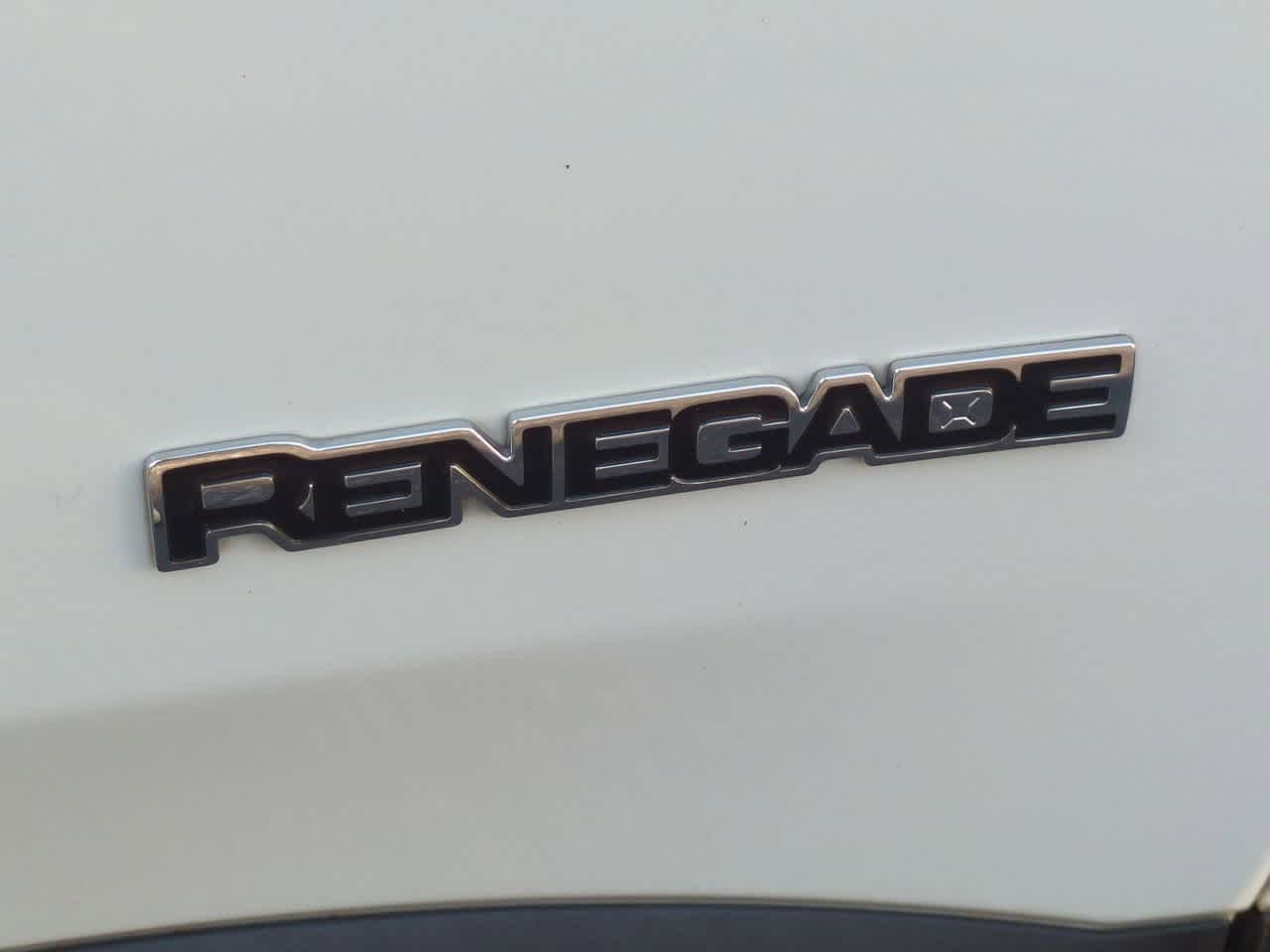 Thumbnail: 2018 Jeep Renegade - 13