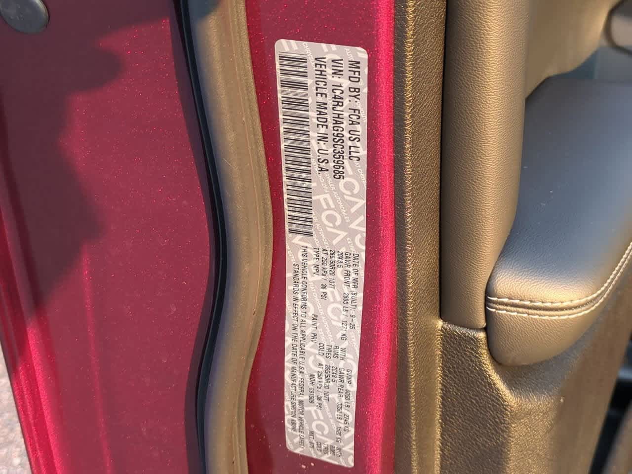 Thumbnail: 2025 Jeep Grand Cherokee - 37