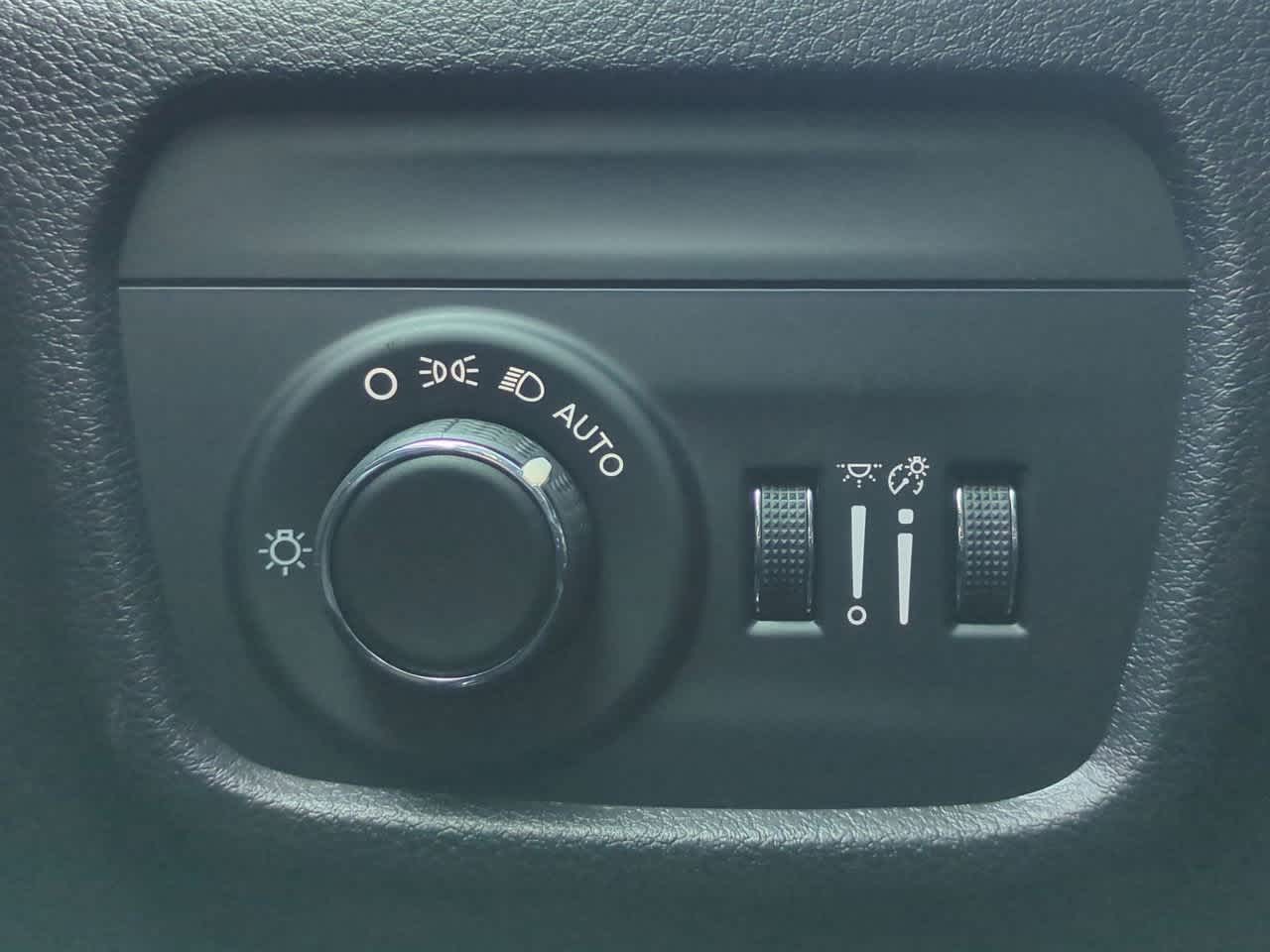 Thumbnail: 2025 Jeep Grand Cherokee L - 18