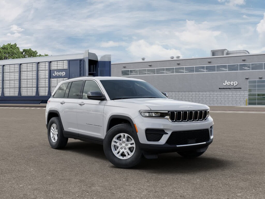 New 2025 Jeep Grand Cherokee Laredo SUV