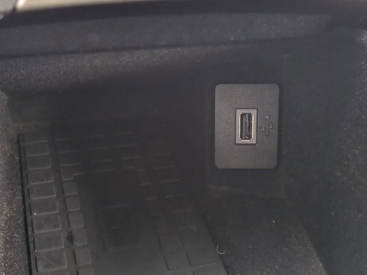 Thumbnail: 2020 Lincoln Nautilus - 33