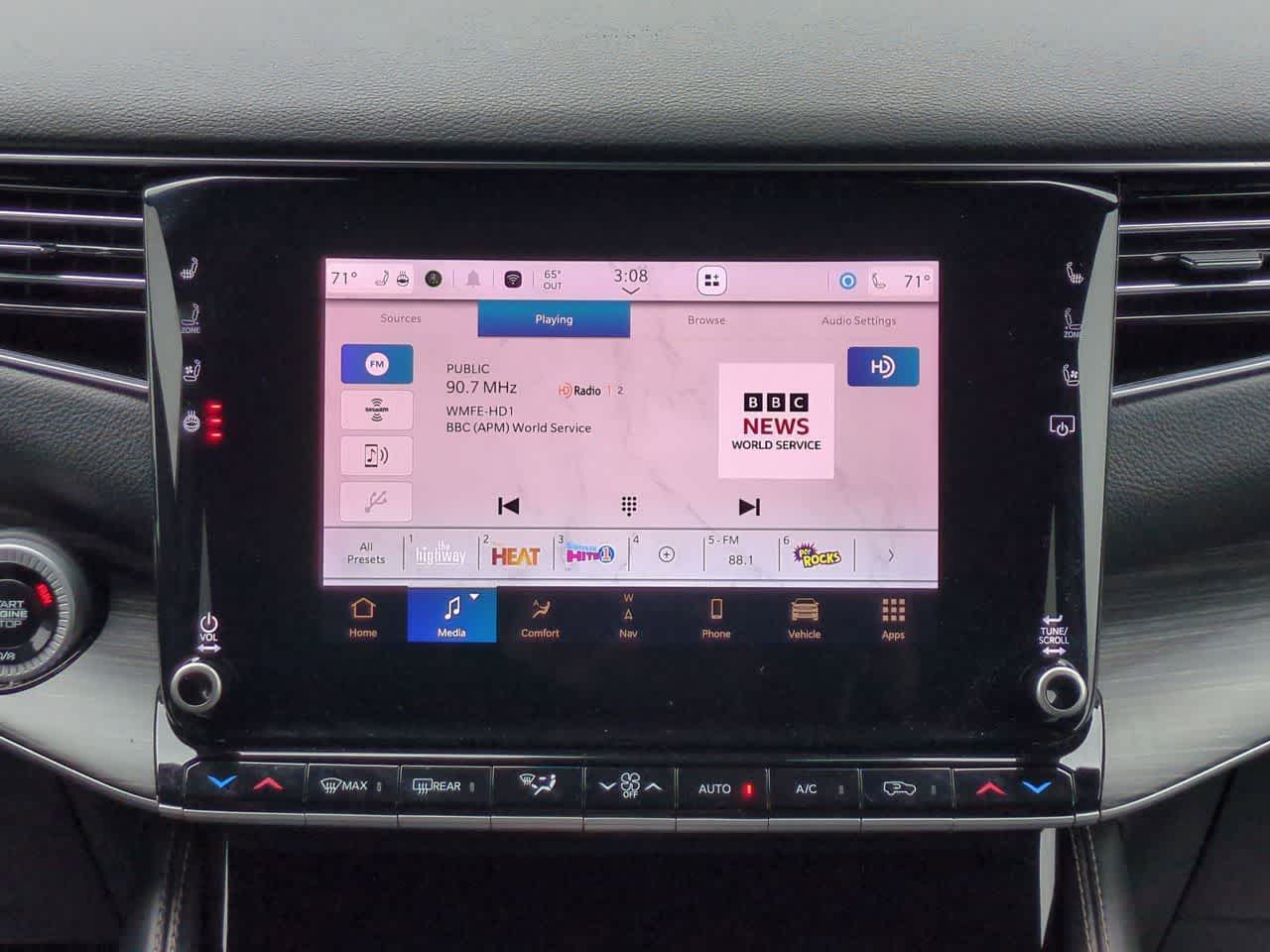 Thumbnail: 2024 Jeep Wagoneer - 28