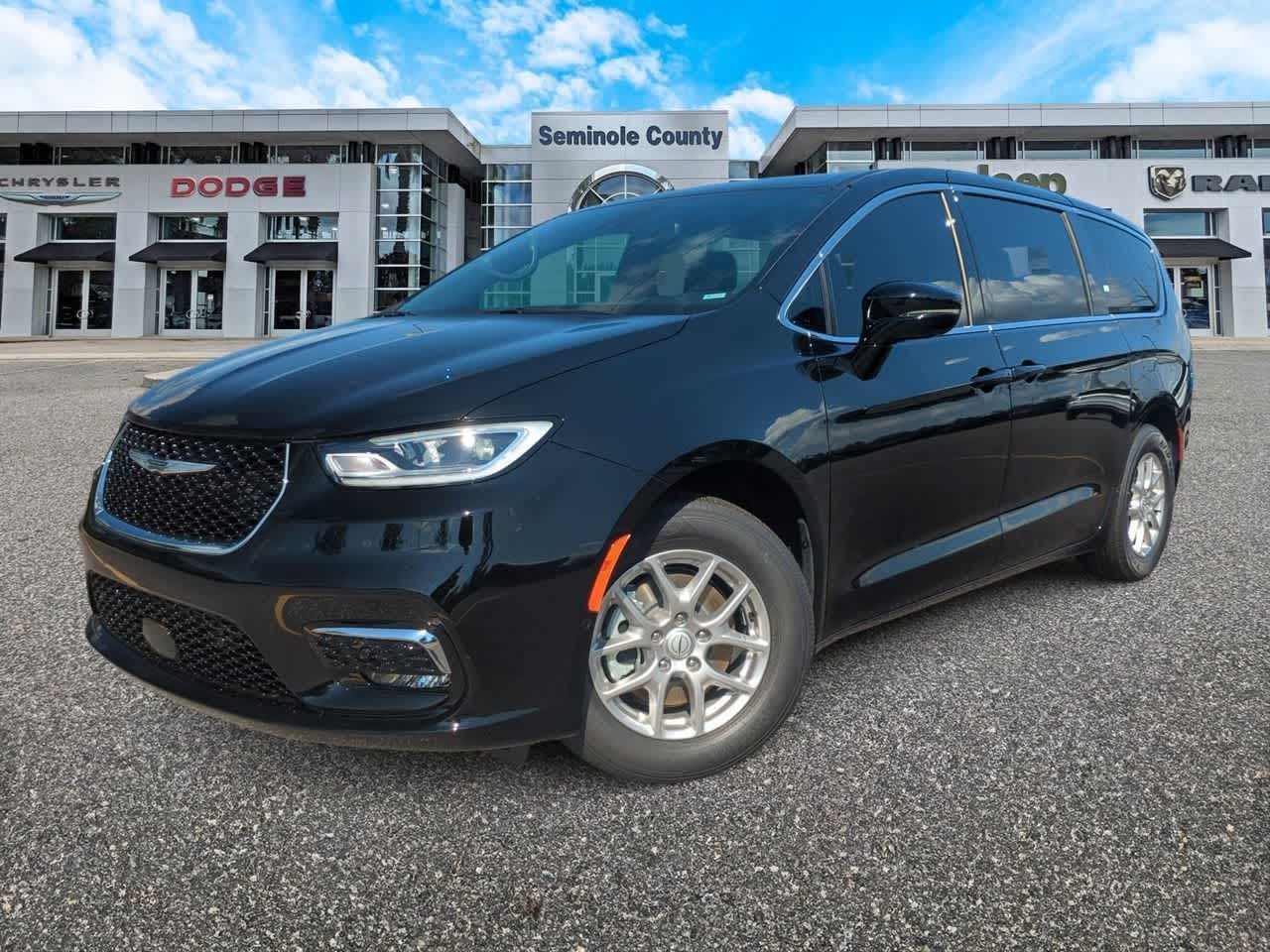 Thumbnail: 2026 Chrysler Pacifica - 1