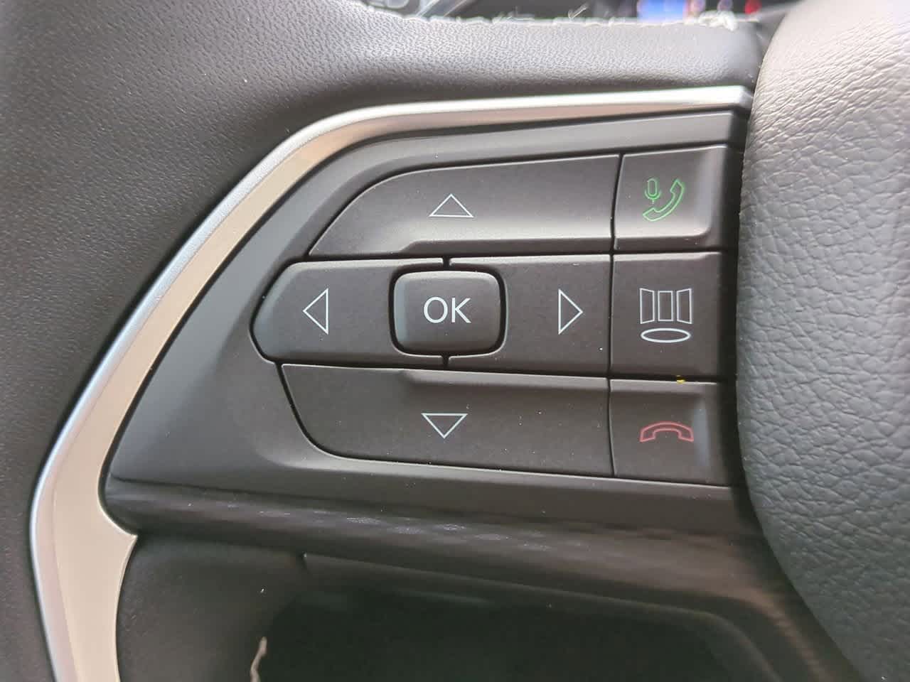 Thumbnail: 2025 Jeep Grand Cherokee L - 24